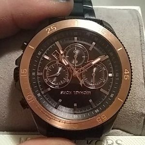 mk 8666 watch